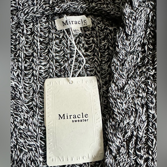 NWT Miracle Sweater black and white hooded cardigan - size M/L - Picture 6 of 10